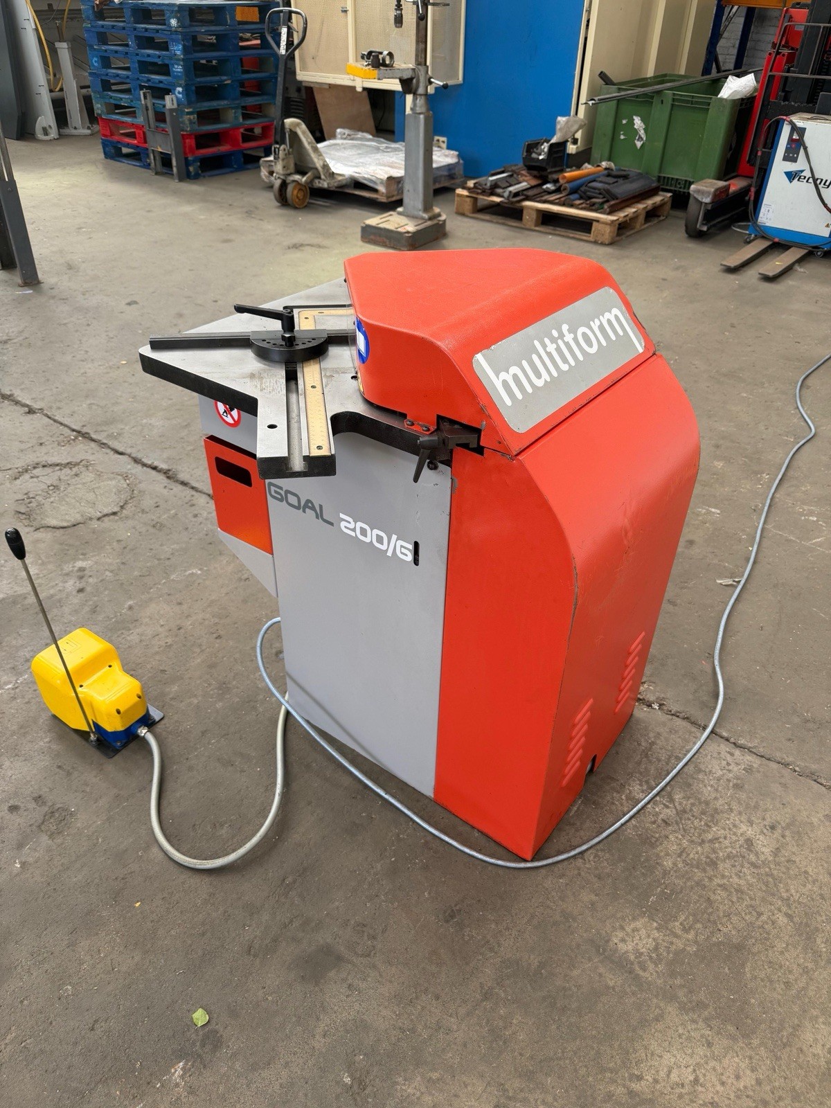 FIM GOAL 200/6 Hydraulic Corner Notcher, photo 10