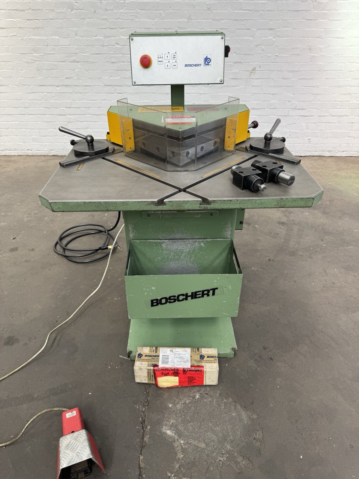 Boschert LB 12/6 Corner Notcher YOM 1999, photo 9