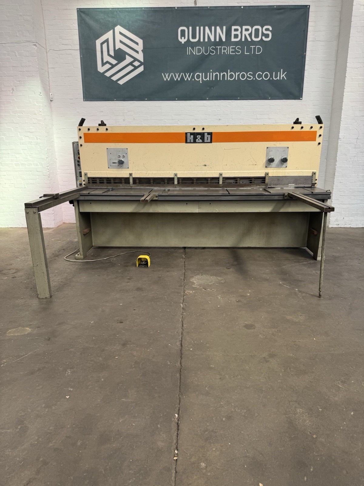 K & B 6mm Hydraulic Sheet Metal Guillotine YOM 1988, photo 11