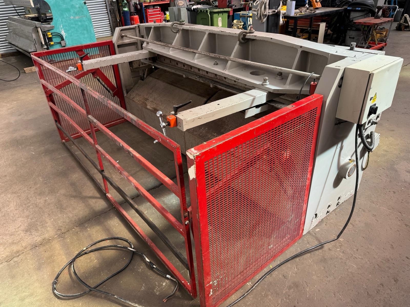 Morgan Rushworth DG2500/3.5 Mechanical Guillotine, photo 10