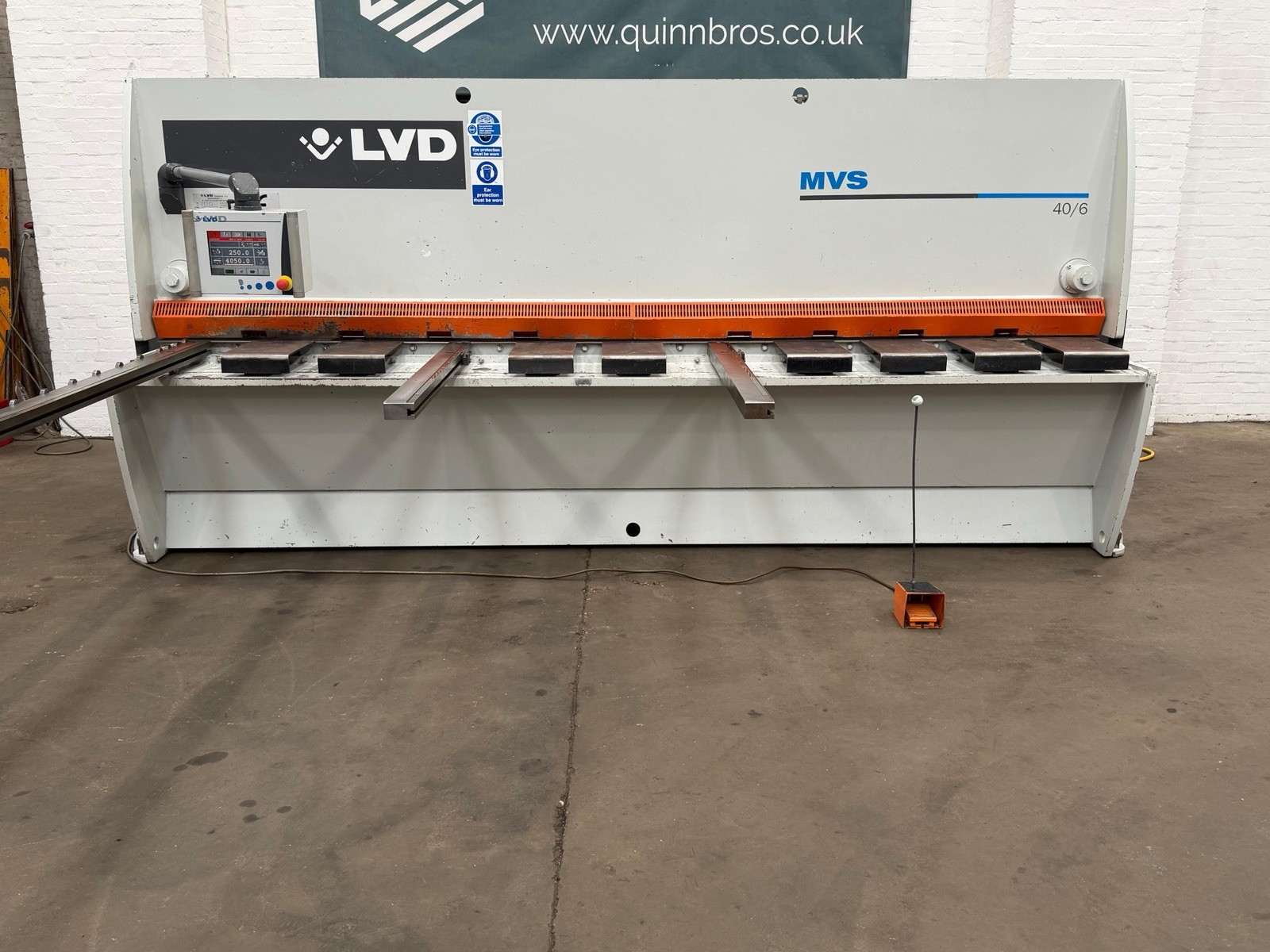 LVD MVS 6/4050 CNC Hydraulic Guillotine, photo 2