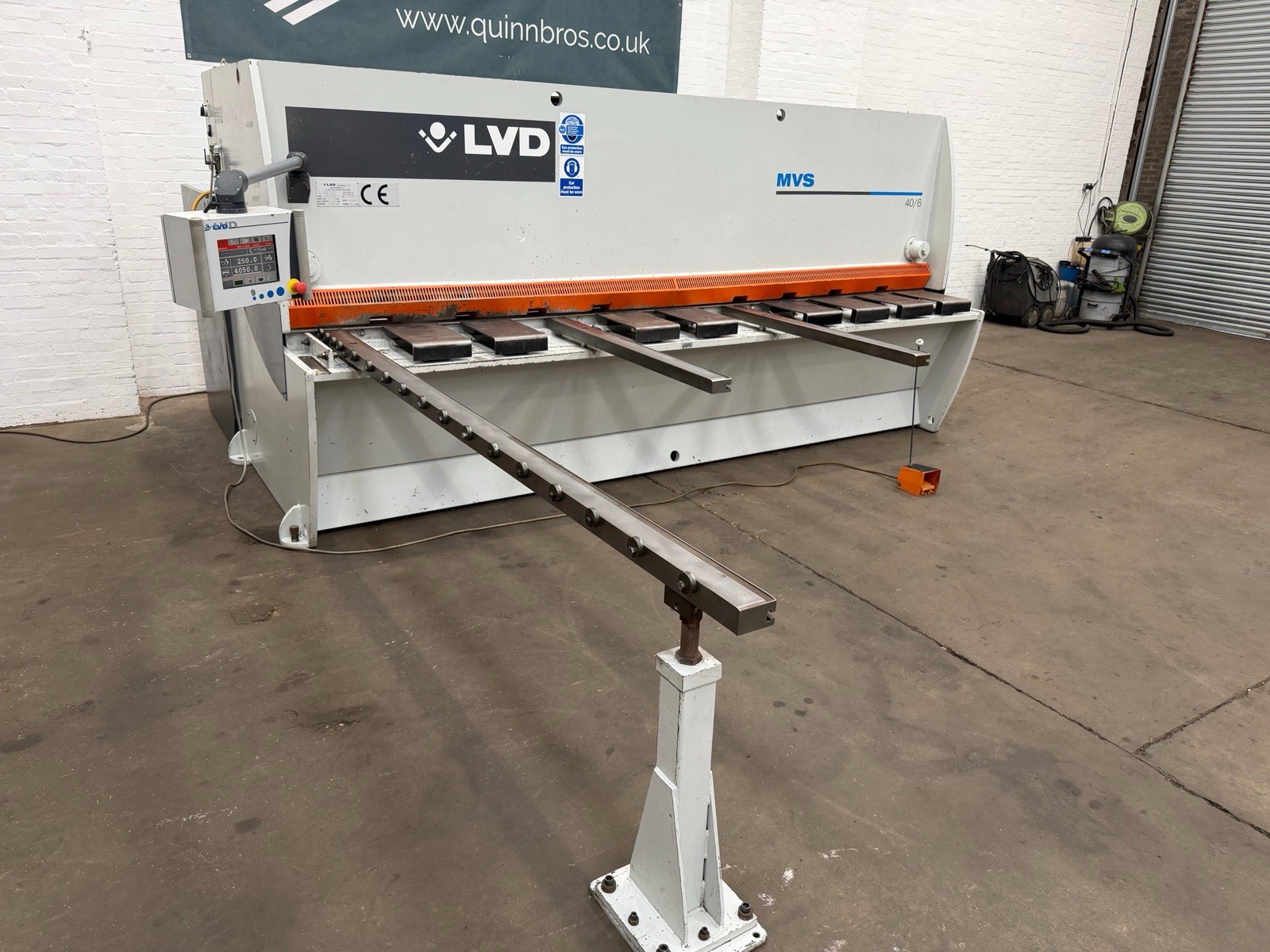 LVD MVS 6/4050 CNC Hydraulic Guillotine, photo 4