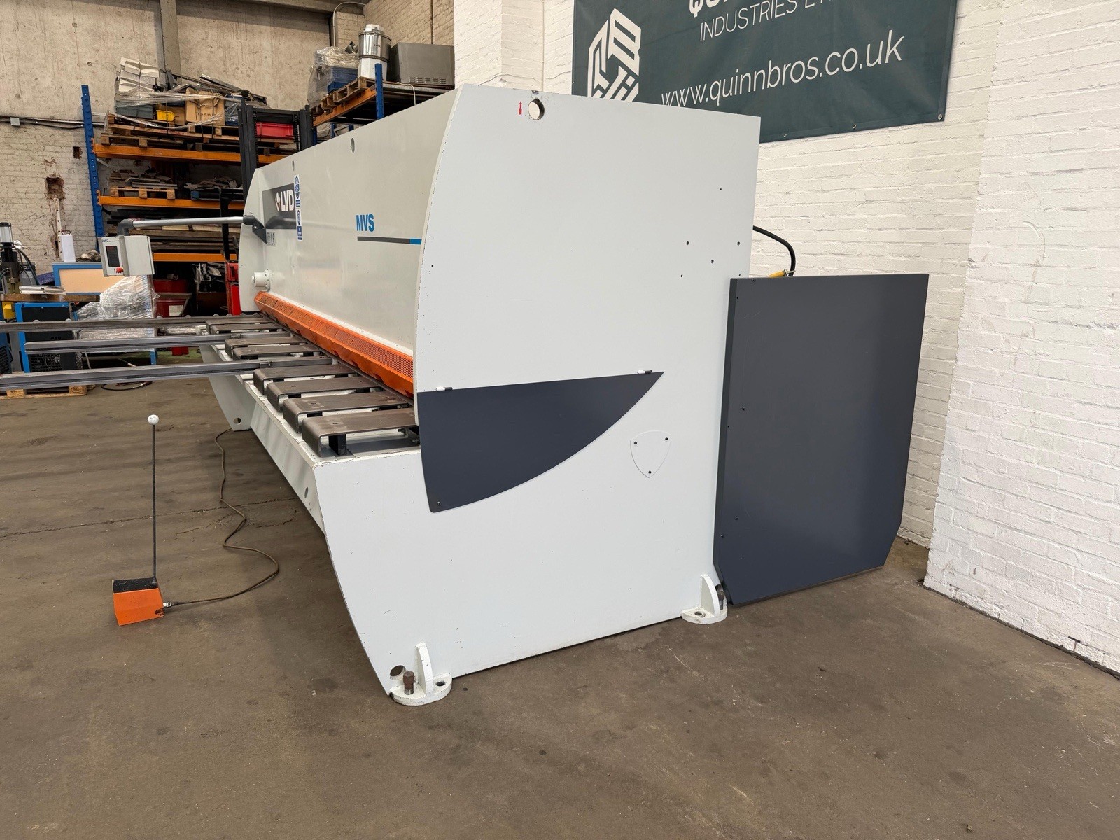 LVD MVS 6/4050 CNC Hydraulic Guillotine, photo 9