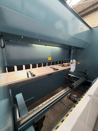 Durma AD-R 30175 CNC Press Brake, photo 8