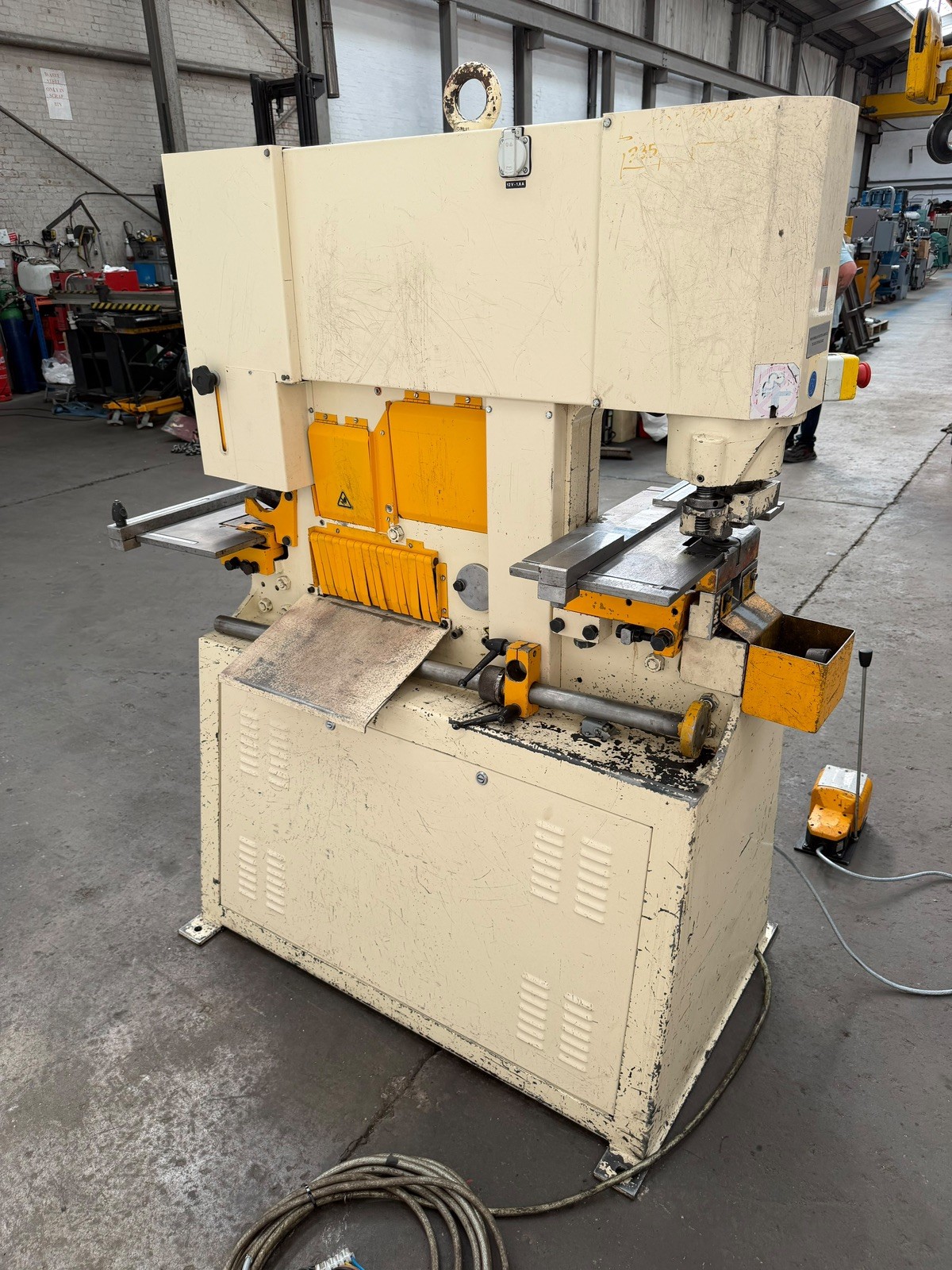 GEKA Hydrocrop 55 Hydraulic Ironworker, photo 4