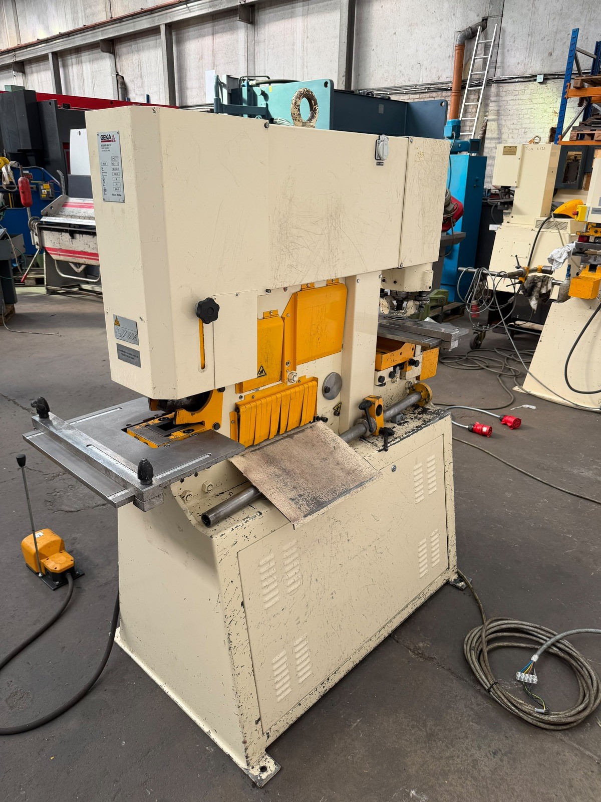 GEKA Hydrocrop 55 Hydraulic Ironworker, photo 11