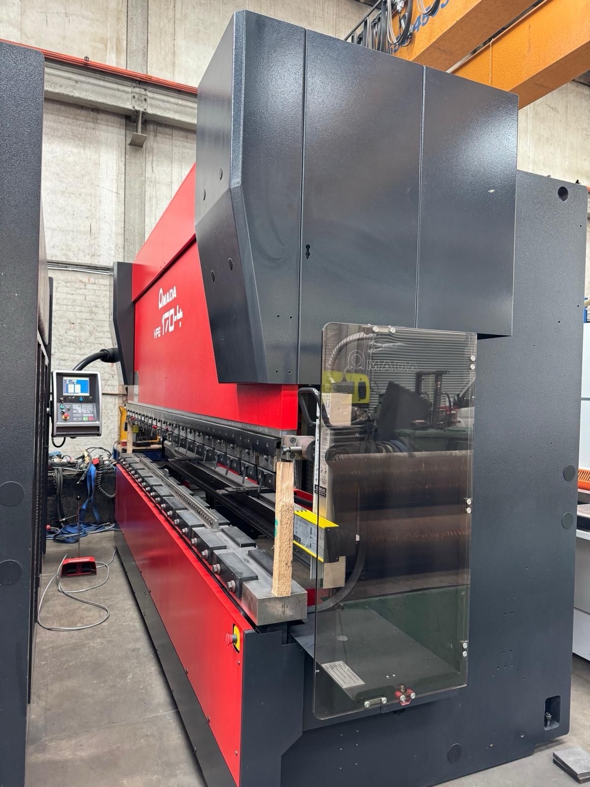 Amada HFE 170-4 8 Axis CNC Press Brake