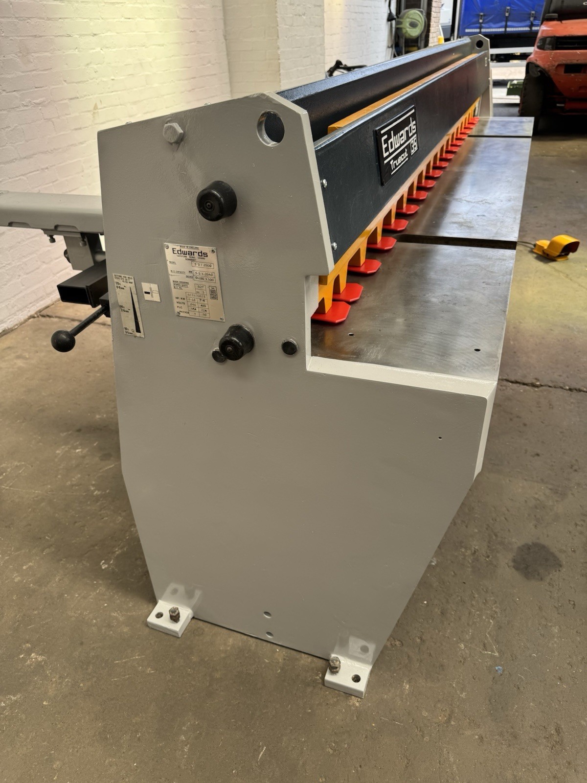 Edwards Truecut DD 2.5m x 3.5mm Mechanical Guillotine, photo 5