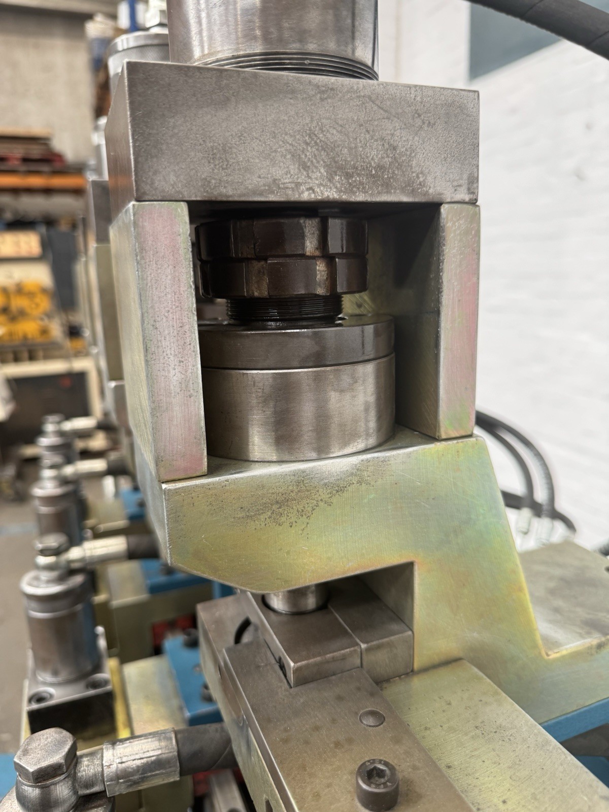 4 Head 8 Station Hydraulic Punch and Countersink Machine, photo 6