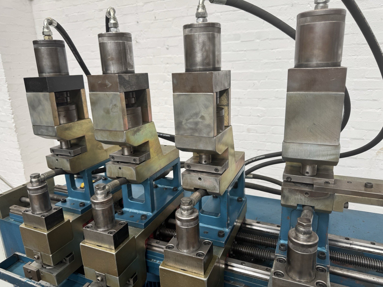 4 Head 8 Station Hydraulic Punch and Countersink Machine, photo 7