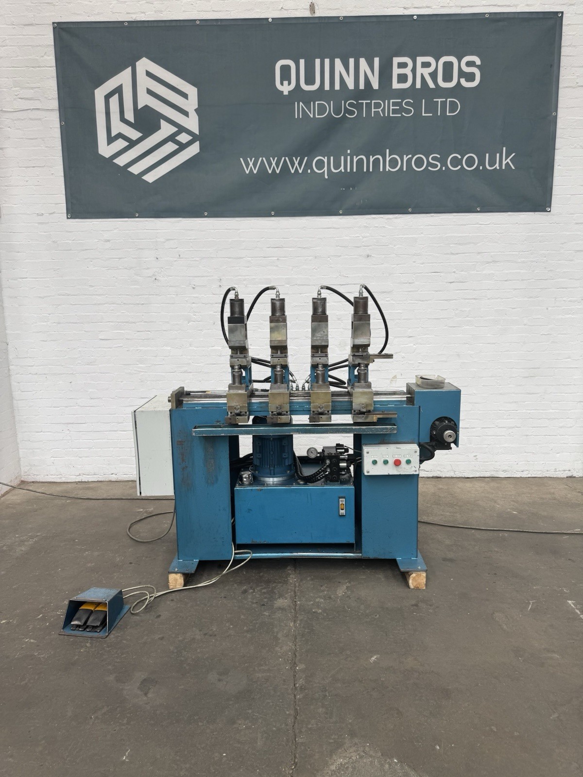 4 Head 8 Station Hydraulic Punch and Countersink Machine, photo 10