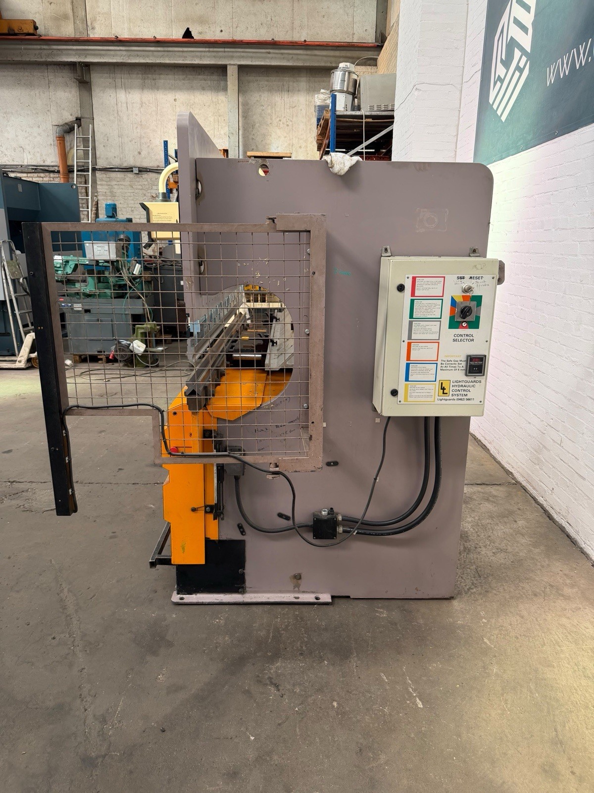 Mebusa PH 65-25 CNC Press Brake, photo 5