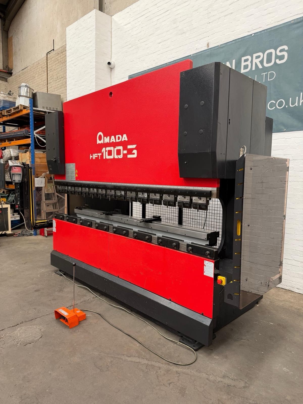 Amada HFT100-3 CNC Press Brake, photo 5