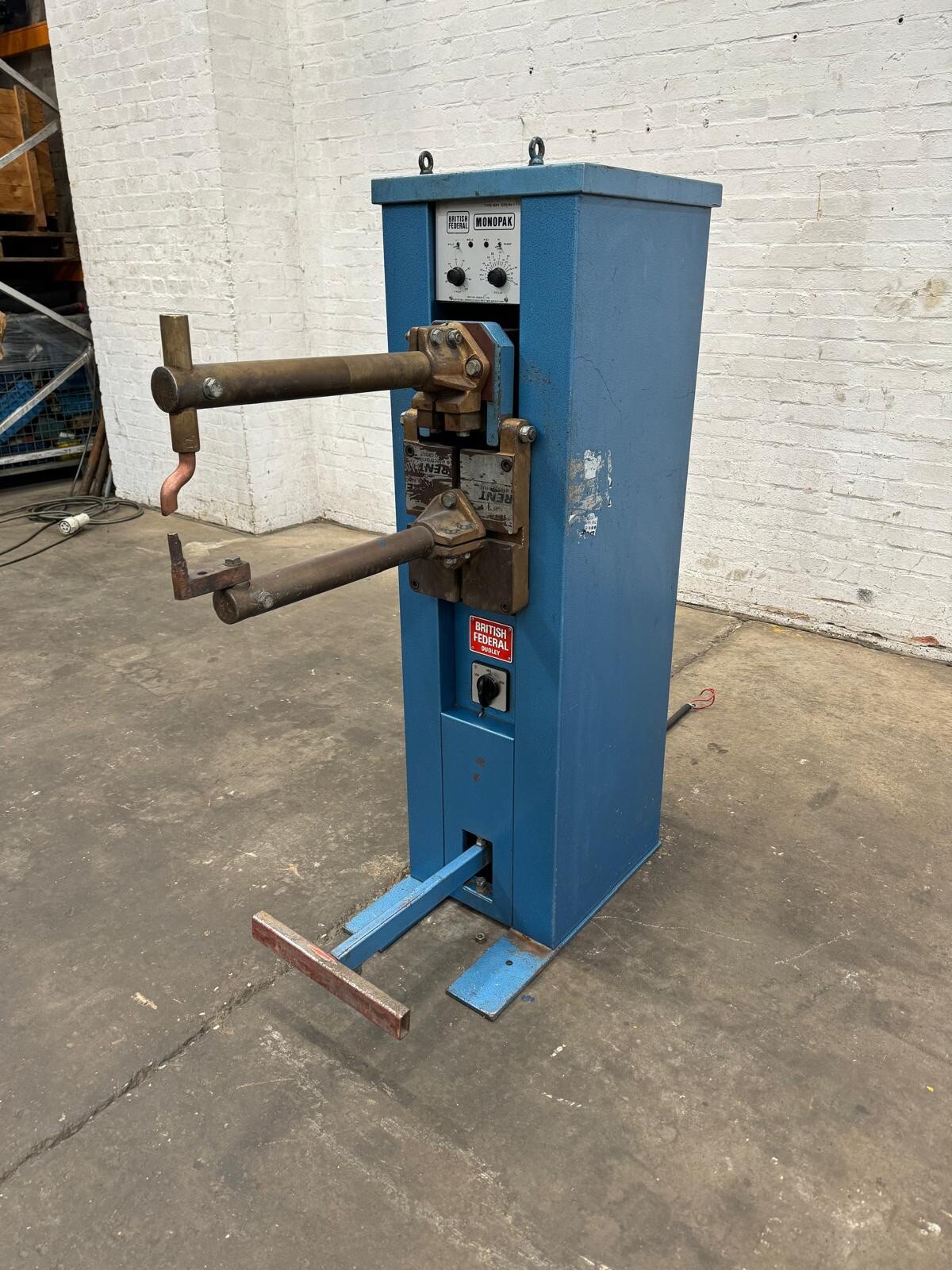 British Federal Monopak Type-WP1 25kVA Spot Welder, photo 4