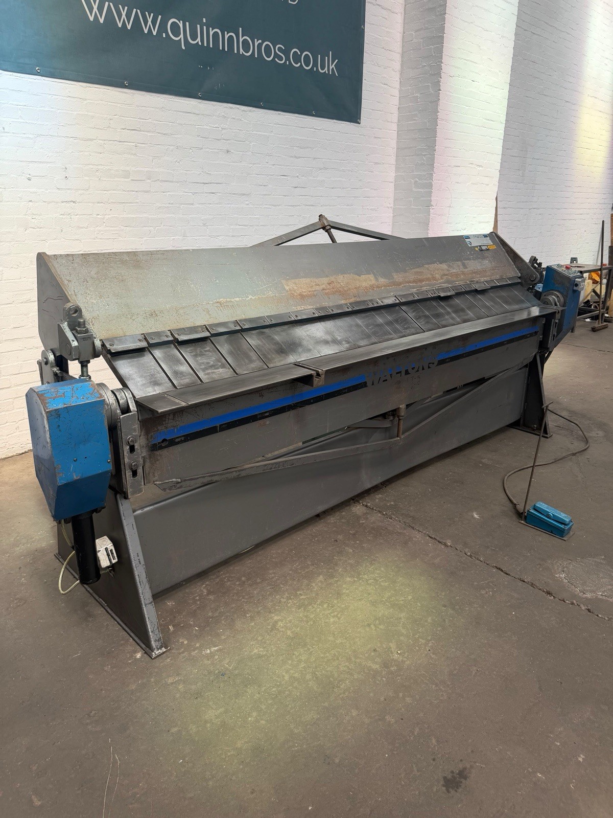 Waltons BPFM120-16P Powered Hydraulic Box & Pan Folder