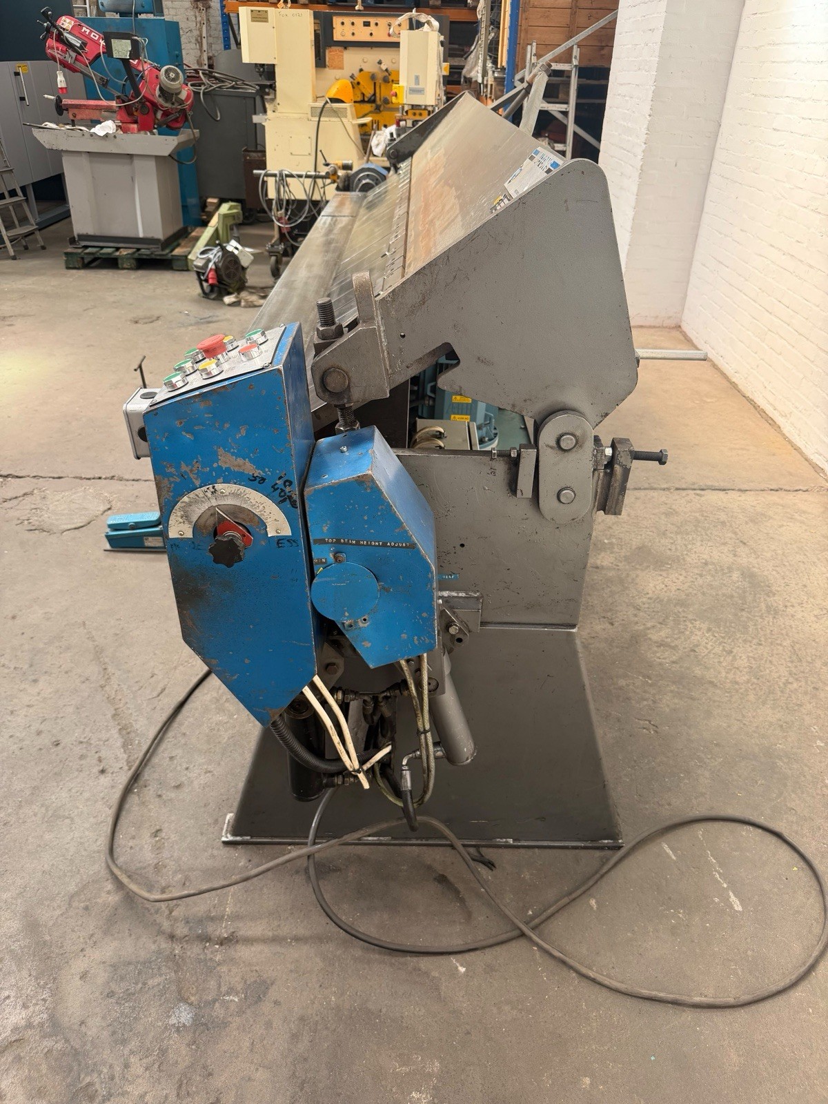 Waltons BPFM120-16P Powered Hydraulic Box & Pan Folder, photo 5