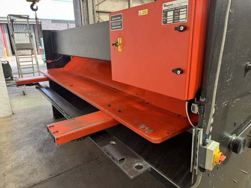 Amada Promecam GPN 630 Hydraulic Guillotine Shear, photo 7
