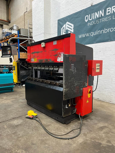 Amada FBD 8020 CNC Hydraulic Press Brake, photo 2