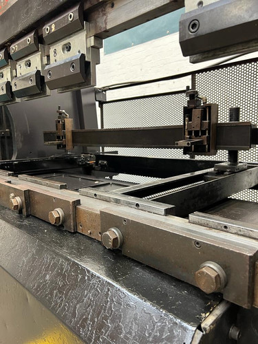 Amada FBD 8020 CNC Hydraulic Press Brake, photo 4