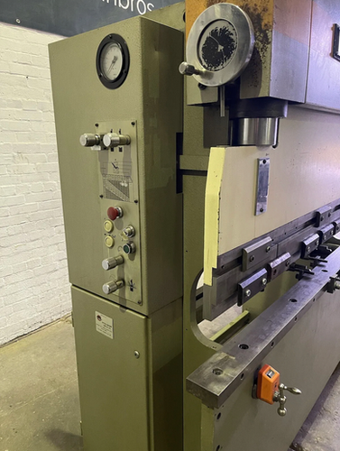 K & B 2m x 35t Hydraulic Press Brake, photo 5