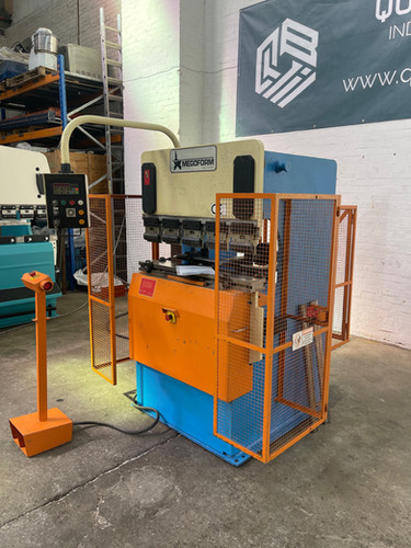 Megoform (Portugal) PB2810 Hydraulic Press Brake, photo 5