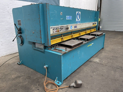 Adira GHS 1030 Hydraulic Guillotine