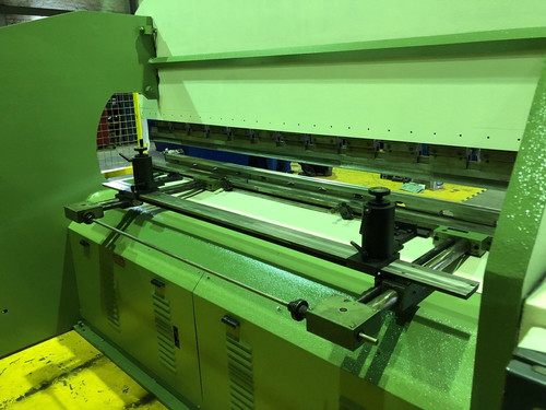 Adira model QH-6330 Hydraulic Press Brake, photo 4