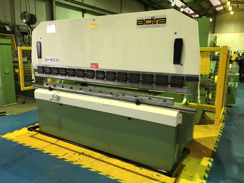 Adira model QH-6330 Hydraulic Press Brake, photo 5