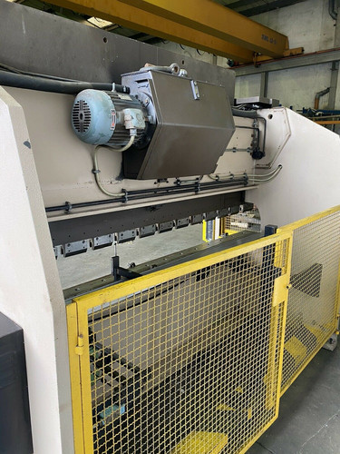 ADIRA (Portugal) QIH6330 Hydraulic Press Brake, photo 4