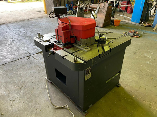 Amada CSHW-220 Twin Sided Hydraulic Corner Notcher, photo 7