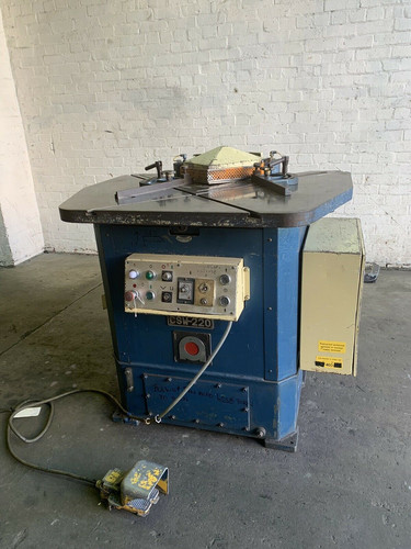 Amada CSW 220 Double Sided Corner Notcher, photo 3