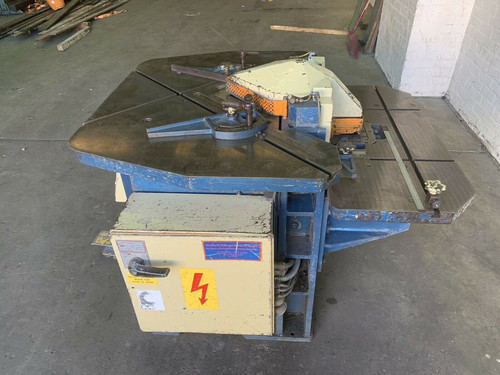 Amada CSW 220 Double Sided Corner Notcher, photo 8