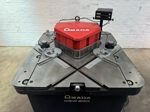 Amada CSW250 Double Sided Hydraulic Corner Notcher, photo 6
