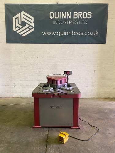 Amada CSW320 Double Sided Hydraulic Corner Notcher, photo 4