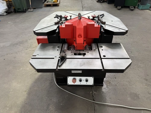 Amada CWS220 Double Sided Hydraulic Corner/Rectangle Notcher, photo 7