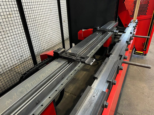 Amada HFE 130-3L CNC 8 Axis Press Brake, photo 2