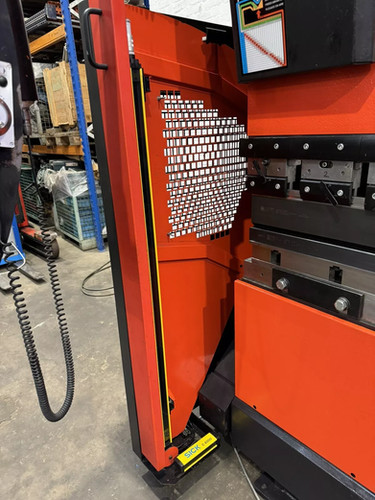 Amada HFE 80-25 CNC Press Brake, photo 6