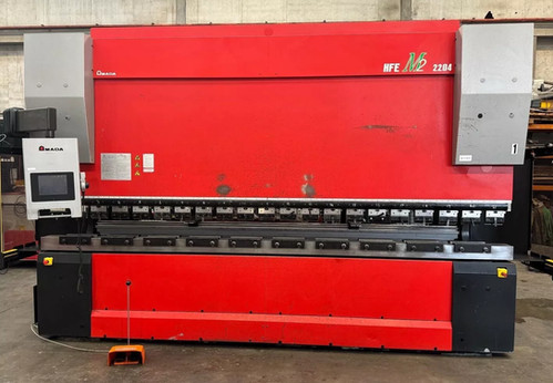 Amada HFE M2 2204 8 Axis CNC Press Brake, photo 2