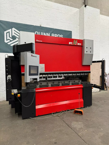 Amada HFE M2 8025 8 Axis CNC Press Brake, photo 5
