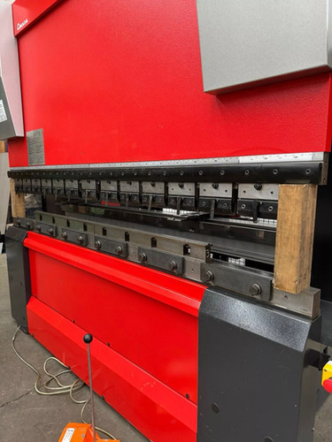 Amada HFE M2 8025 8 Axis CNC Press Brake, photo 8