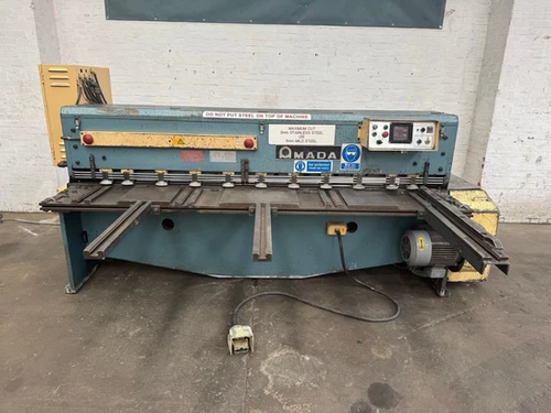 Amada M2560 Mechanical Guillotine, photo 2