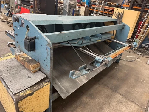 Amada M2560 Mechanical Guillotine, photo 6