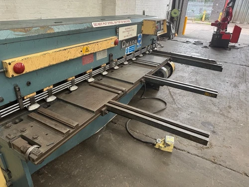Amada M2560 Mechanical Guillotine, photo 7