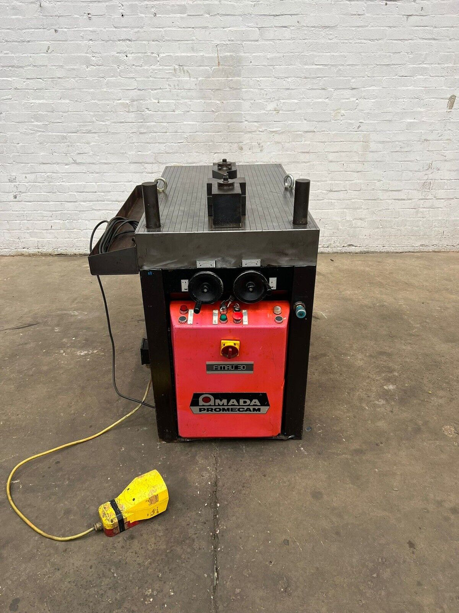 Amada Promecam Finmau 30 Hydraulic Horizontal Bender Press