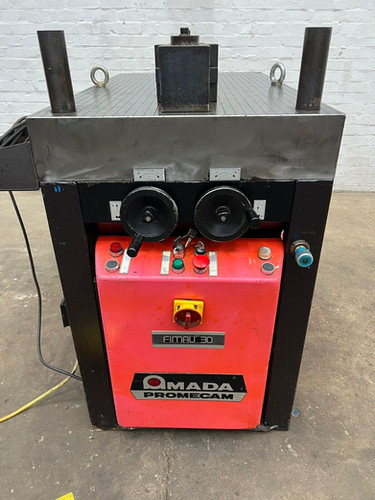 Amada Promecam Finmau 30 Hydraulic Horizontal Bender Press, photo 2