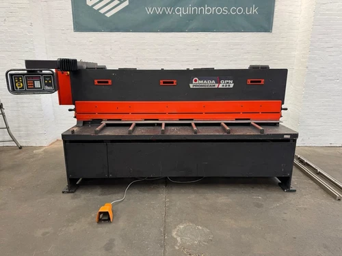 Amada Promecam GPN 425 Hydraulic Guillotine