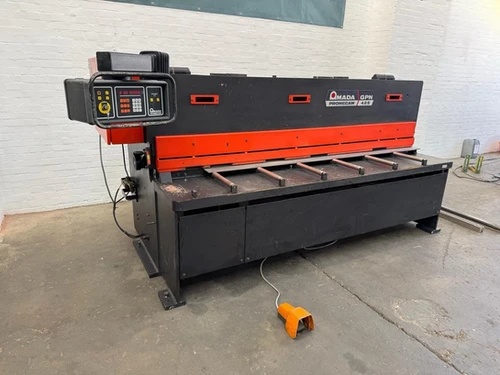 Amada Promecam GPN 425 Hydraulic Guillotine, photo 2