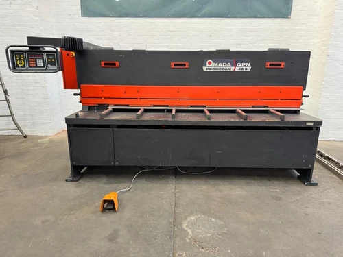 Amada Promecam GPN 425 Hydraulic Guillotine, photo 4