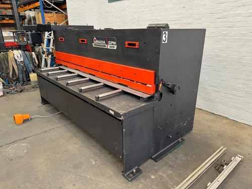 Amada Promecam GPN 425 Hydraulic Guillotine, photo 6