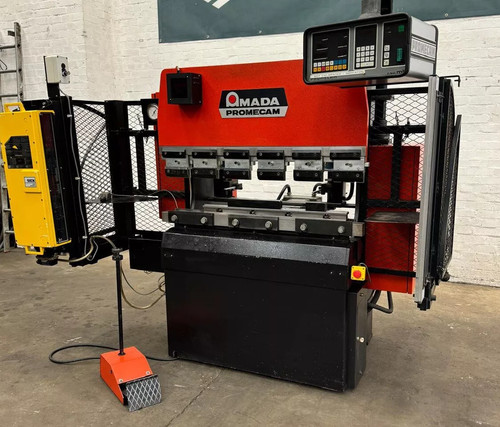 Amada Promecam IT2 2512 CNC Hydraulic Press Brake, photo 3